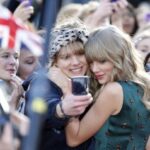 taylor bersama swifties