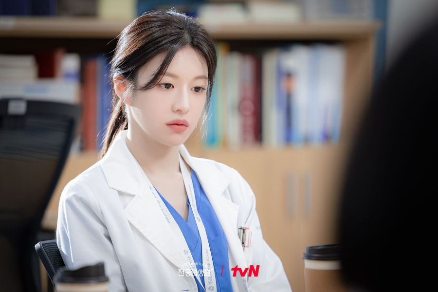 Mengenal Kepribadian Oh Yi-Young di “Resident Playbook”